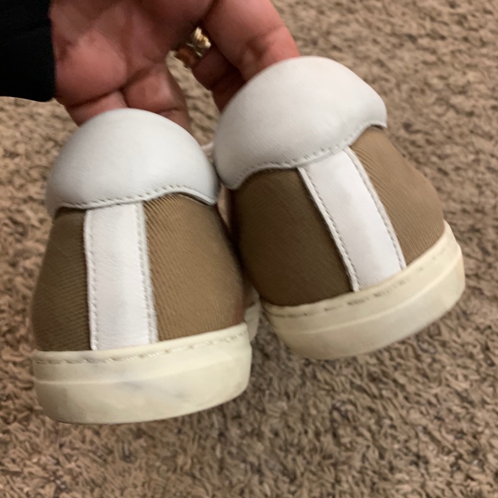 Burberry Shoes Size 6 - Picture 2 of 5